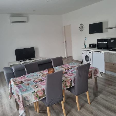 Appartement Sejour , Cure Cransac Au 1Er Etage 2 Nuits Minimum Bagian luar foto